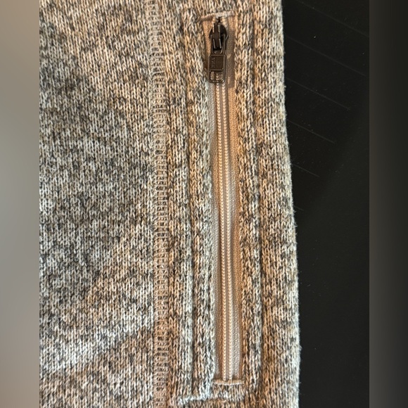 Patagonia Women's Better Sweater 1/4-Zip pullover in a pelican beige color XS - Picture 4 of 7